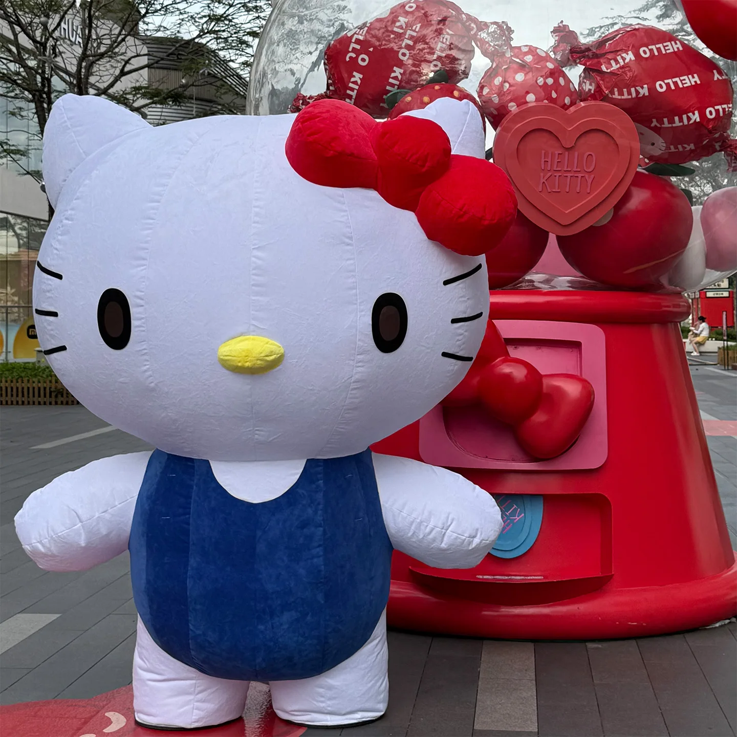 Miniso ديزني نفخ KT القط أفخم البدلة المشي مرحبا كيتي لطيف التميمة عروسة كارتون هالوين عيد الميلاد حزب Outtits