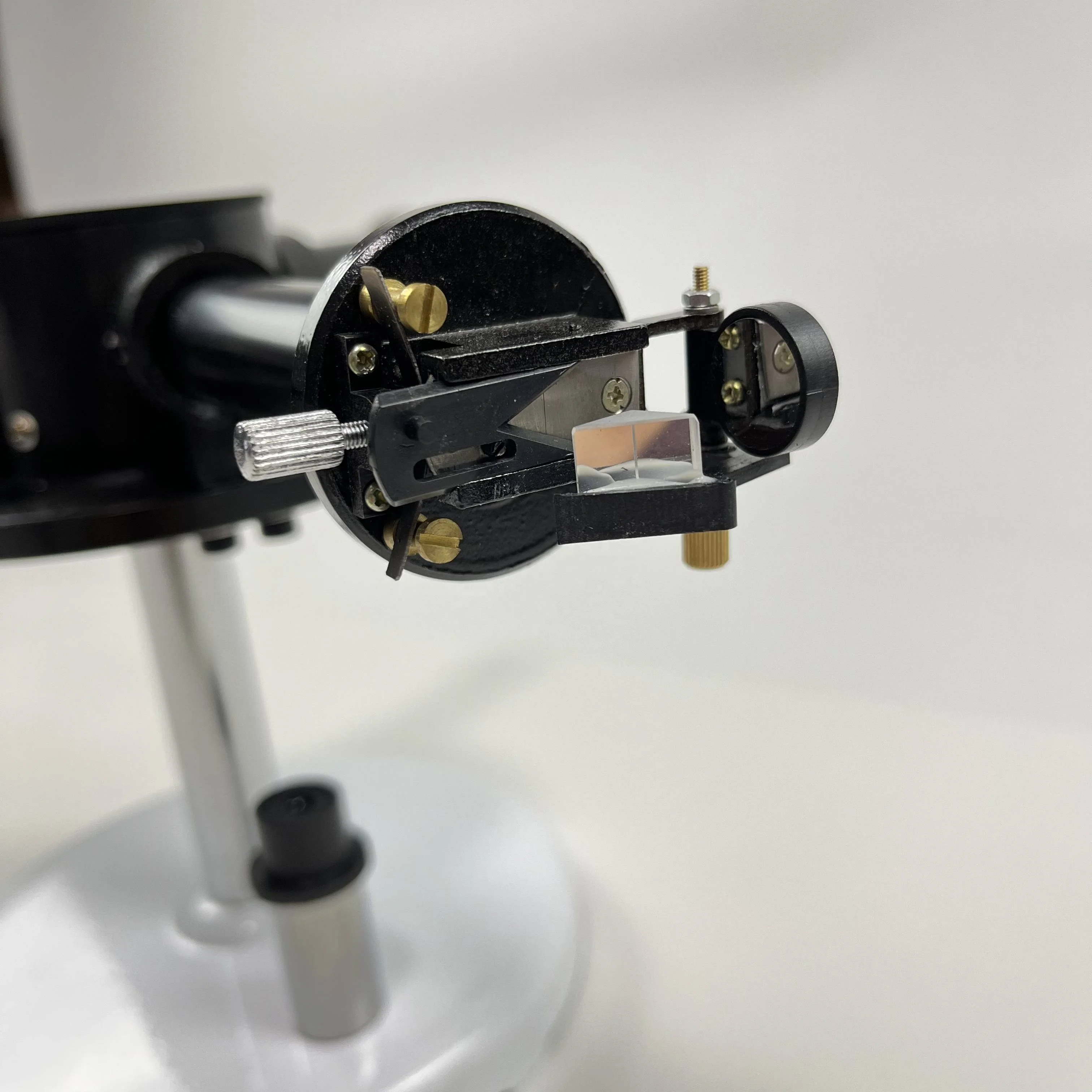 Spectrometer for student specific physics teaching instruments Optical instruments