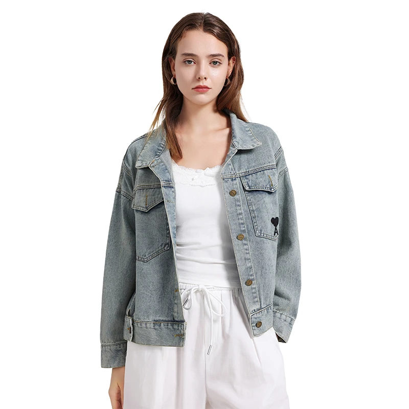 قمصان جينز للنساء لخريف 2025 وصلت حديثًا قميص دينيم نسائي مطرز بأكمام طويلة وبلوزة ملابس خارجية