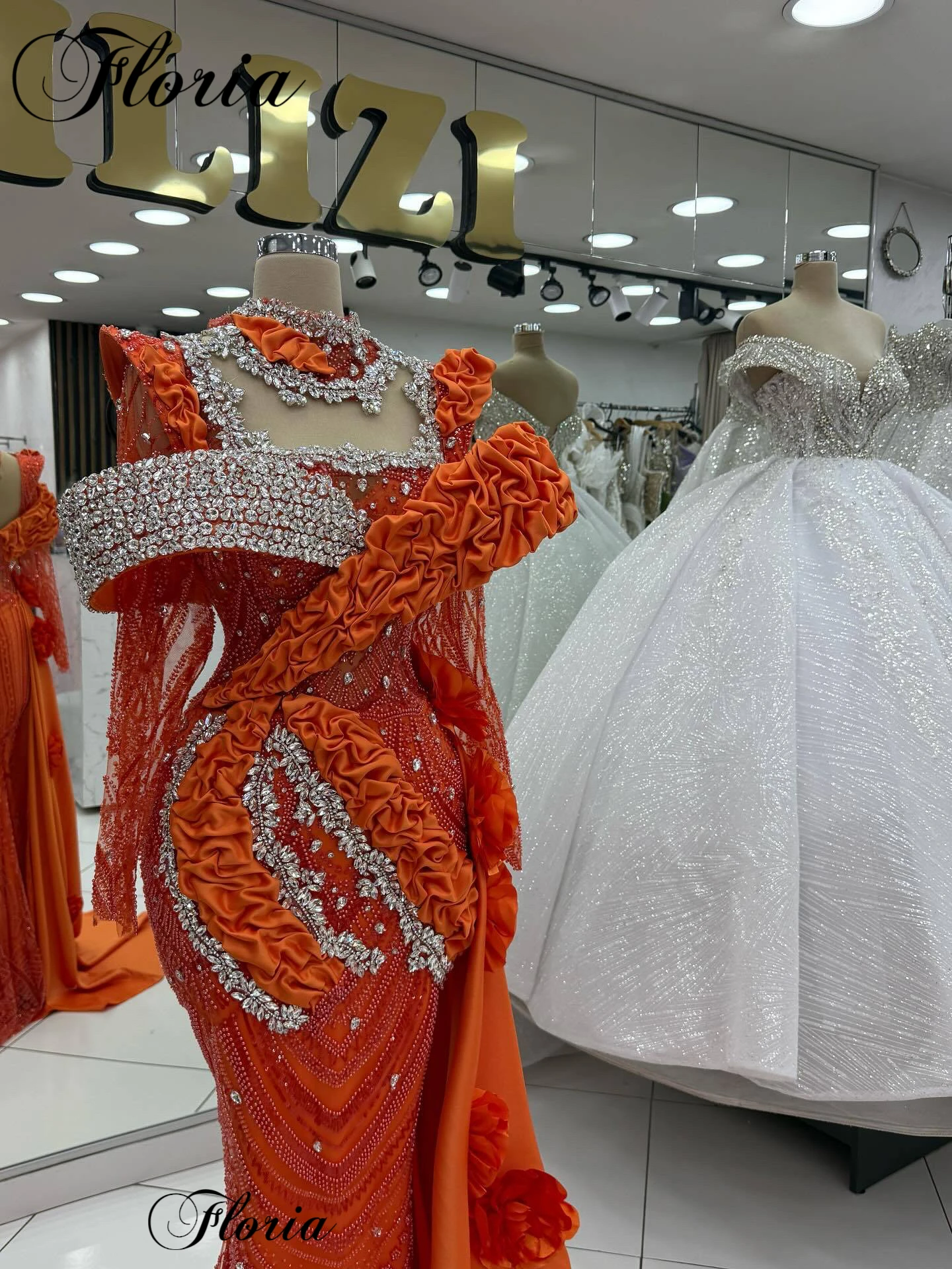 

Newest Orange Celebrity Dresses Long Sleeves Formal Occasion Dresses Evening Gowns With Crystals Vestidos De Noche Customized