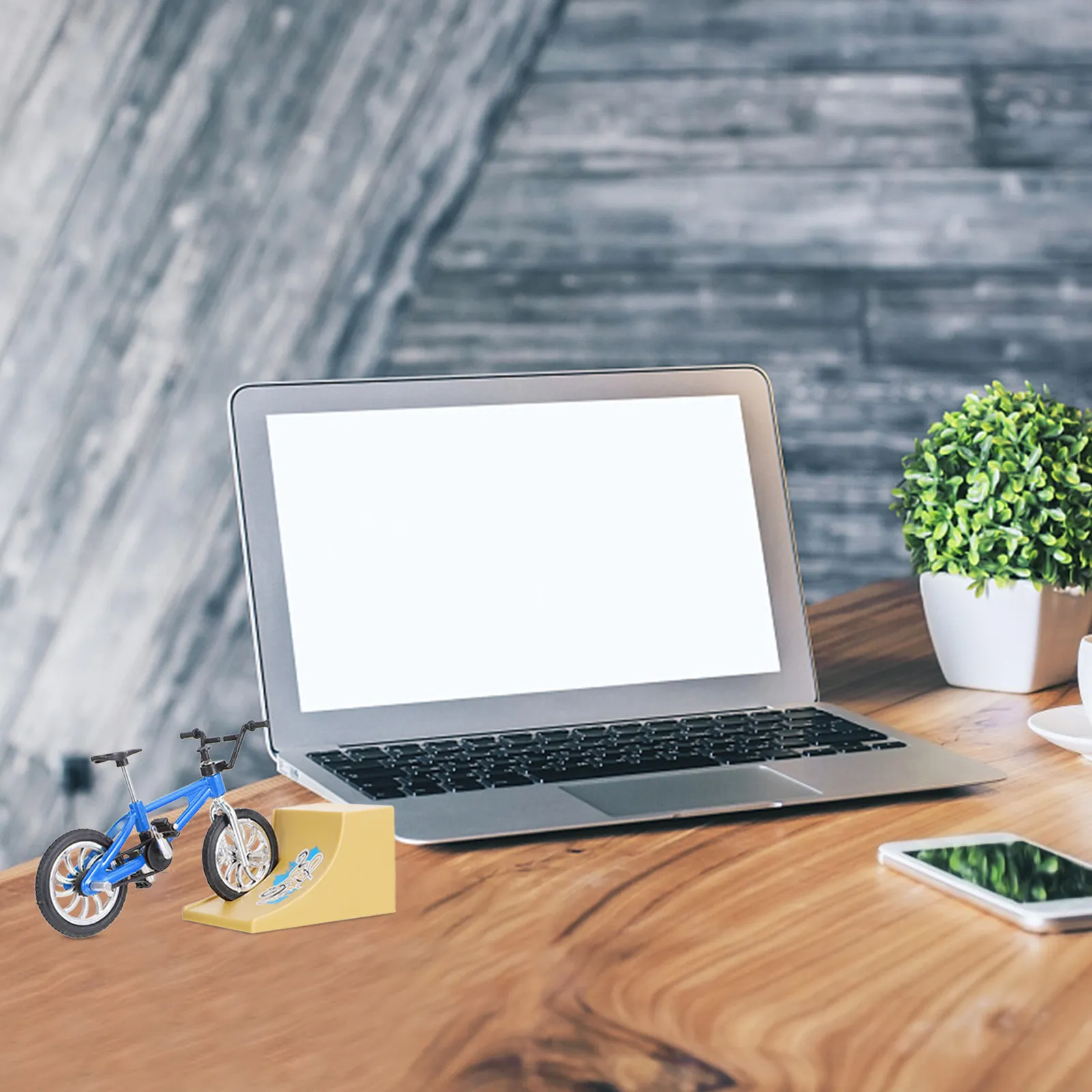 

Набор для фингерскейтбординга: мини-велосипед, самокат, рампа. Спортивные игры для пальцев, снятие стресса, развивающая игра, развлечение, подарок.