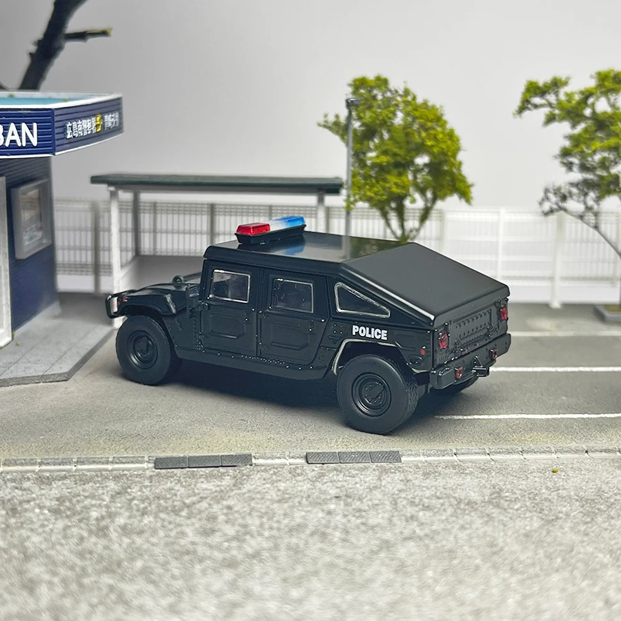 Master 1:64 Police Car H1 Car Model