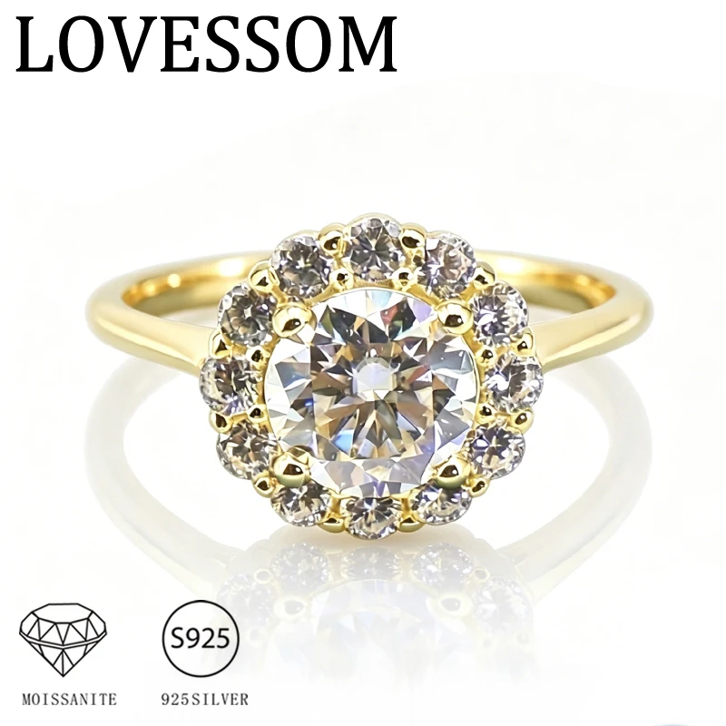 A simple and elegant everyday ring made of 925 silver, 1 carat moissanite, and 14K gold plated.