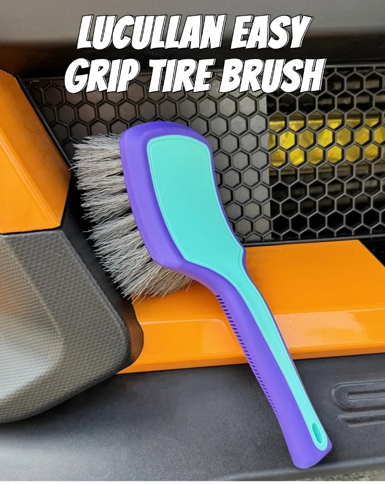 Lucullan XL Große Felgenbürste mit ergonomischem, rutschfestem Gummigriff und weichen Borsten für die Detaillierung und Reinigung von Autoreifen und Felgen. – Detail 1