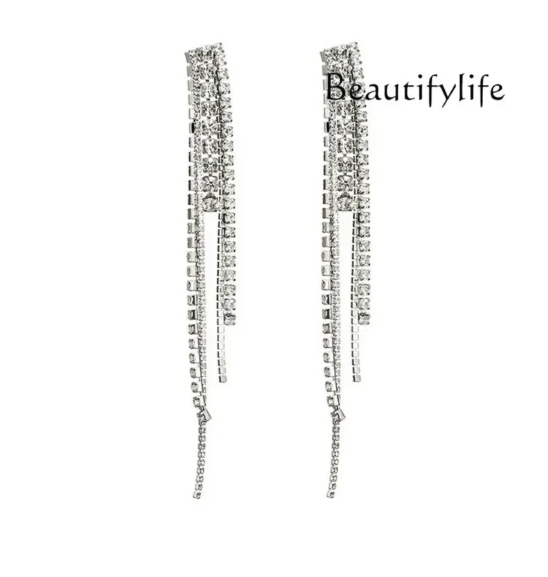 

Exquisite long fringed earrings, fashionable and versatile, personalized temperament, simple holiday gift, designer style