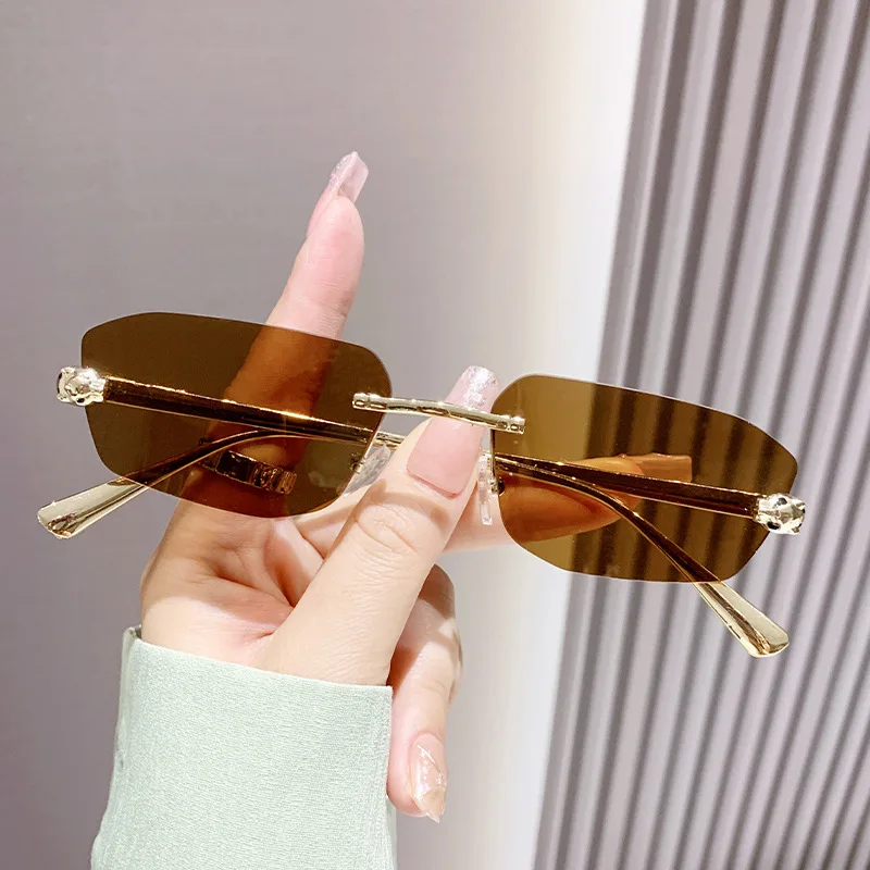 Beliebte Marke Braun Quadrat Frauen Sonnenbrille Mode Luxus Randlose Rechteck Sonnenbrille Weibliche Shades UV400 Vintage Brillen – Detail 1