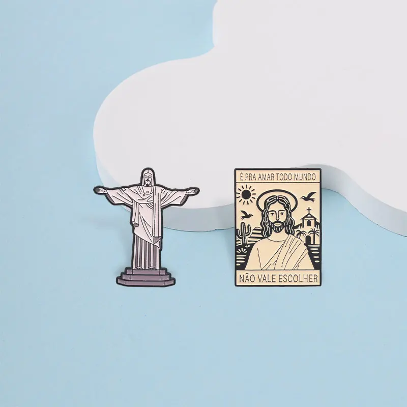 Jesus Christus, religiöses Emaille-Abzeichen mit portugiesischem Text „E Pra Amar Todo Mundo“ und Statue-Anstecknadel, Metallbrosche für Gläubige. – Detail 6