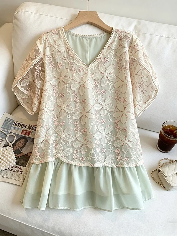

plus Size Women's Summer New V-neck Lace Splicing Fake Two-Piece High Fashion Slimming Top Korean Style Commute Wind Loose Fit