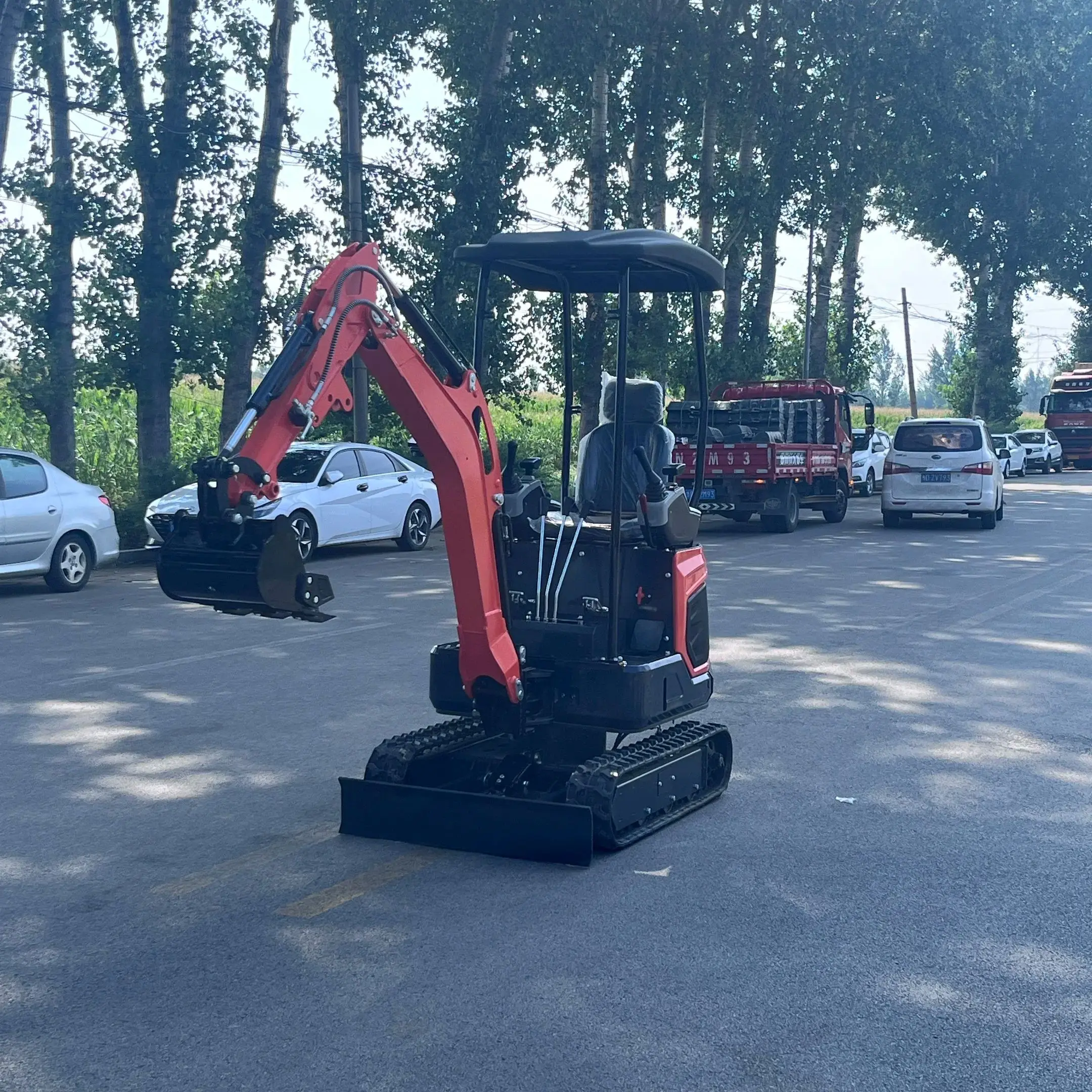 高性能クローラー式掘削機、重機建設工事用、全地形対応掘削機販売中