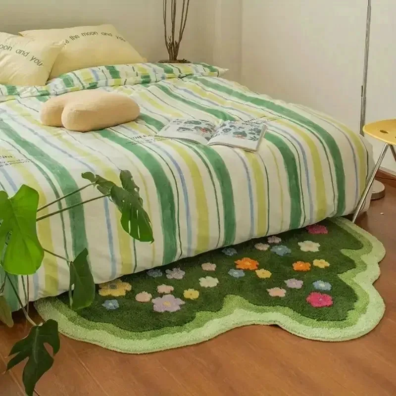 VIKAMA Irregular Green Floral Area Rug, Soft Shaggy Flower Print Floor Carpet for Bedroom, Bedside & Cute Home