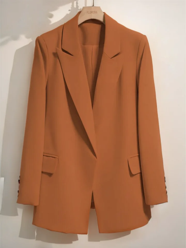 

Женский классический льняной пиджак из роскошного атласа, приталенный, пляжный, в богемном стиле, с накладными карманами, контрастной отделкой, изогнутым подолом, воздушный, легкий, свободный крой