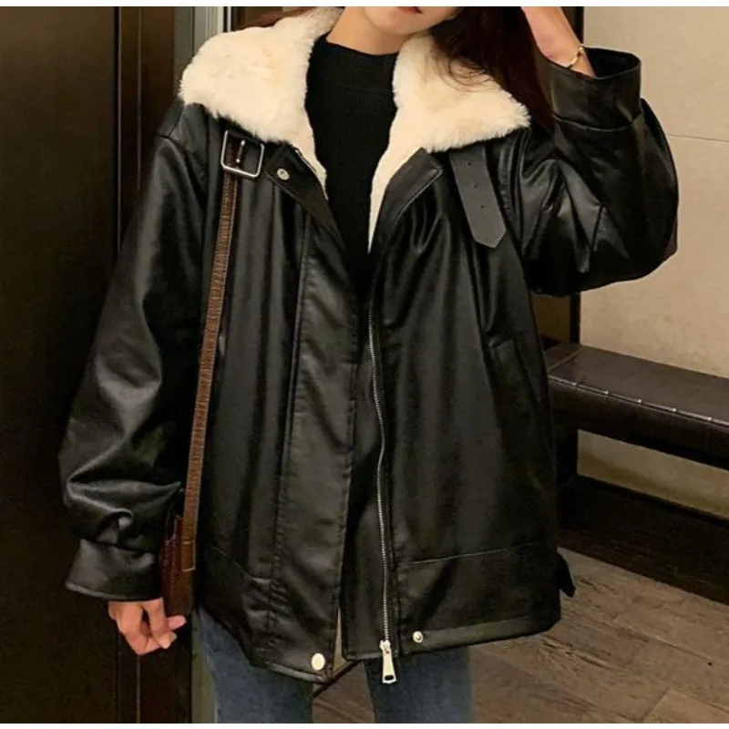 

Thick Winter Warm Fleece Leather Jacket Women's New Fur Integrated Loose Locomotive Leather Jacket