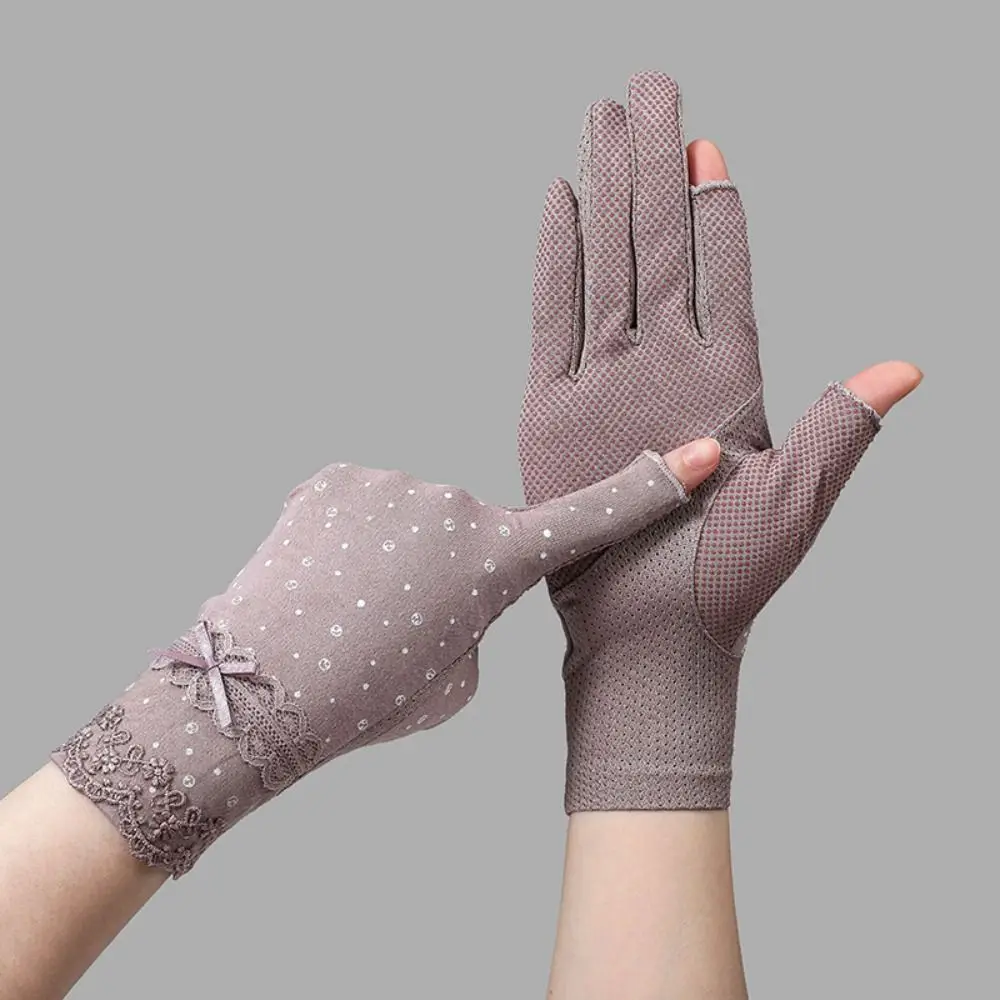 

UV Protection Sunscreen Gloves Breathable Lace Sun Protection Gloves Thin Slip Resistant Cycling Driving Gloves for Women Girls