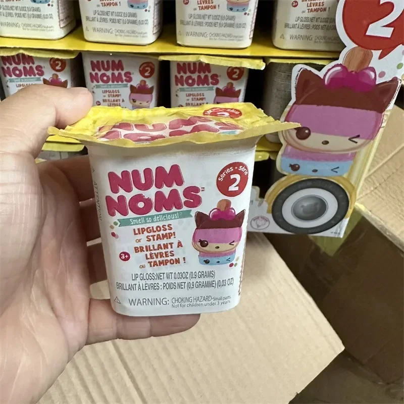 Num Core Slime Surpresa para meninas, Brinquedos macios tão deliciosos, Maquiagem misteriosa, Cheiro de brilho labial, Presentes Snackables, Original