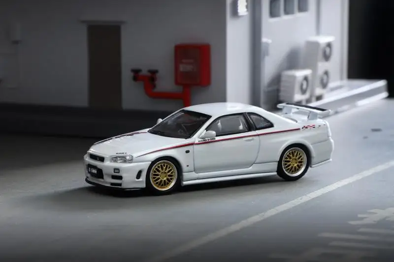 Stance Hunters SH 1:64  Skyline R34 GTR Z Tune Nismo Livery Diecast Model Car