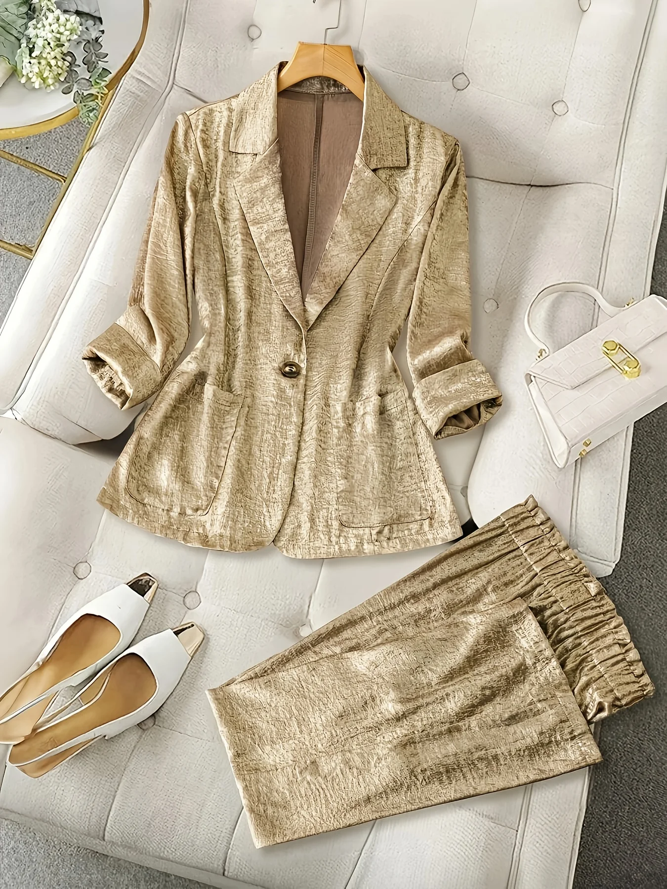 بدلة نسائية ذات طية صدر السترة المعدنية وجيب بزر واحد وسترة أنيقة وبنطلون مستقيم، مناسبة للتنقل والمكتب والتجميع #1