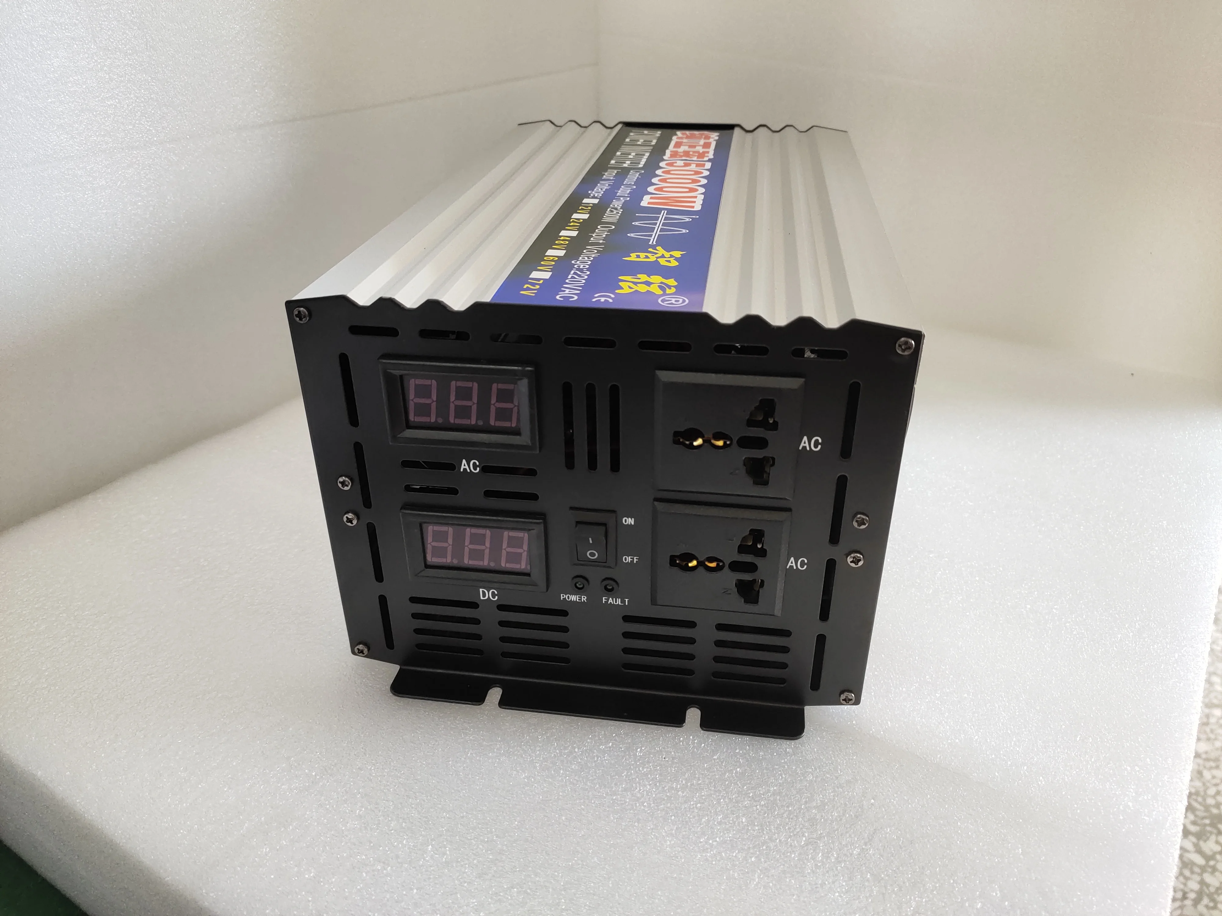 New Pure Sine Wave Inverter 2000W 3000W 4000W Power Solar Car Inverters With LED Display DC 12V 24V To AC 220V Voltage Converter