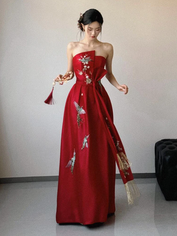 

Красное новое китайское утреннее платье-халат, вечернее платье с глубоким вырезом для невесты и свадебных торжеств