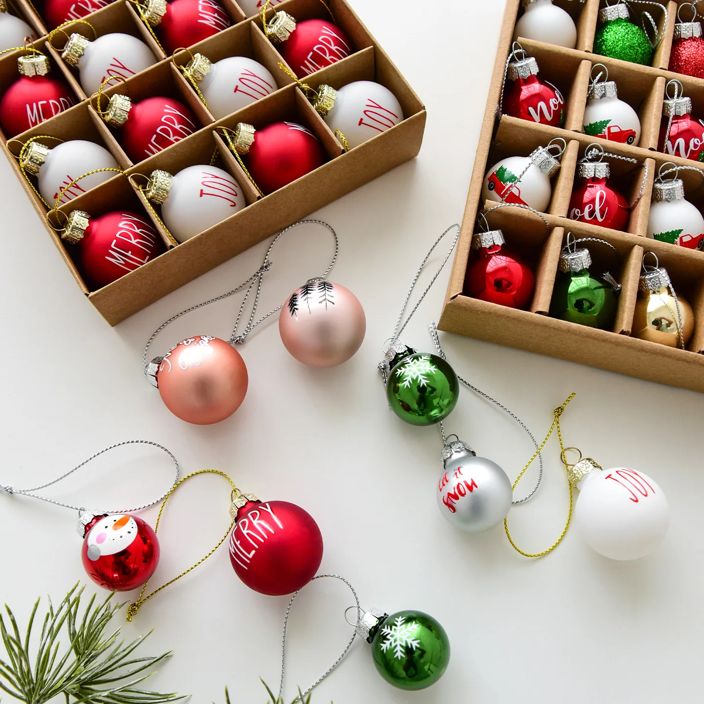 

20pcs 1set Christmas Decorations Glass Snowman Pattern Christmas Ball Christmas Decorations Colorful Ball Hanging Decorations