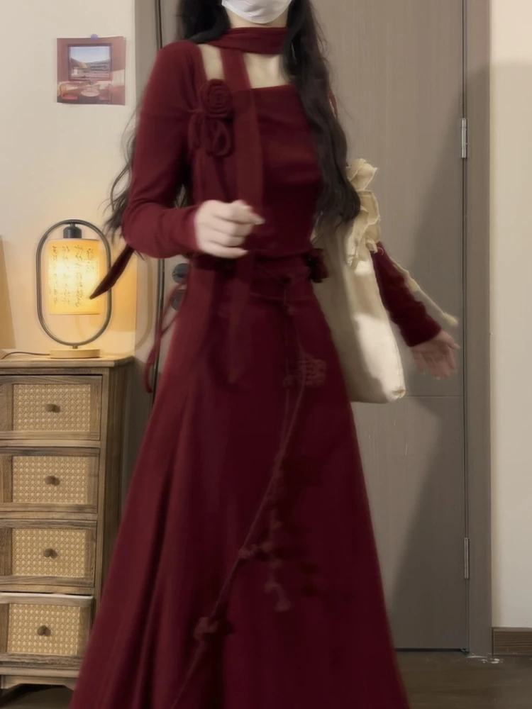 

Ele Red Long Sve Knitted Dr Women's Autumn 2025 New Sle Early Autumn Inner Wear Long Dr French Sle Pure Colo...