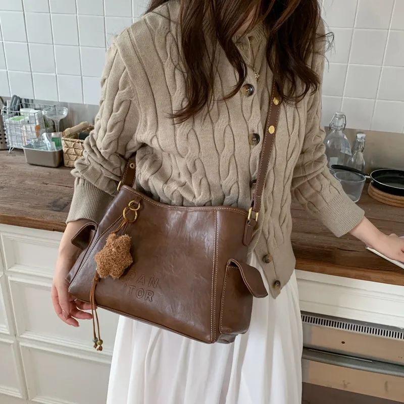 

Famous Designer Women Tote Bag Leather Handbag Shoulder Crossbody Bag Classic Elegant Spacious Design