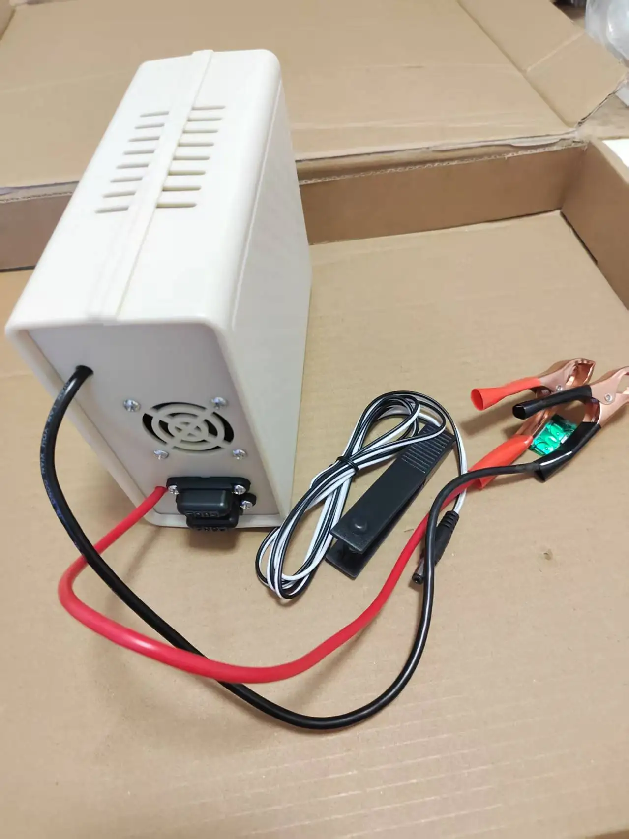 

SUSAN-835MP Мощная инверторная головка 12 В Электронный повышающий преобразователь мощности