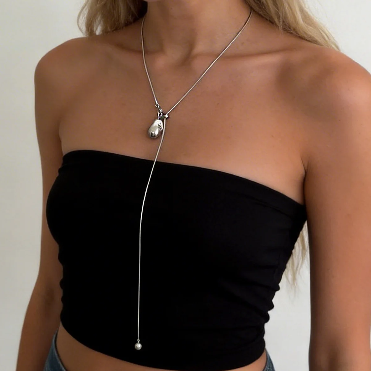 Y Shape Snake Chain Long Necklace Adjustable Length Heart Shaped Tassel Pendant Vintage Sweater Jewelry for Women