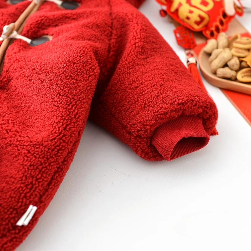 نمط عيد الميلاد لخريف وشتاء 2025 مع بذلة أطفال قطيفة وسميكة ووشاح مكون من قطعتين