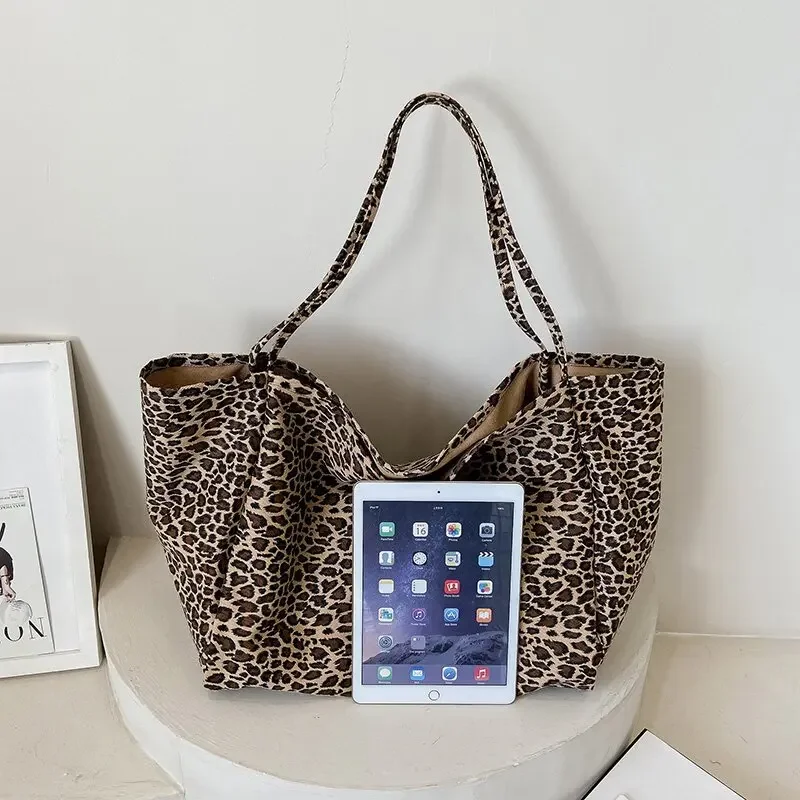 Large Capacity Leopard Print Canvas Bag Women\'s 2024 New Casual Open Shoulder Bag Fashionable Versatile Portable Tote Bag