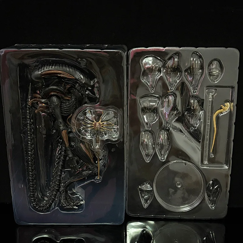 

Коллекционная фигурка Neca Alien Romulus Ultimate Scorched Xenomorph, 7 дюймов, с подвижными суставами, модель-игрушка, подарок для фанатов кино