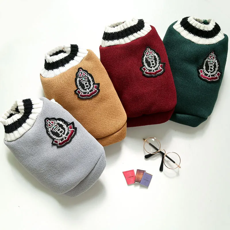 Suéter de estilo universitario con cuello en V para perro y gato, chaleco de punto para cachorro, ropa cálida de invierno, Apperal para perros pequeños, medianos y grandes