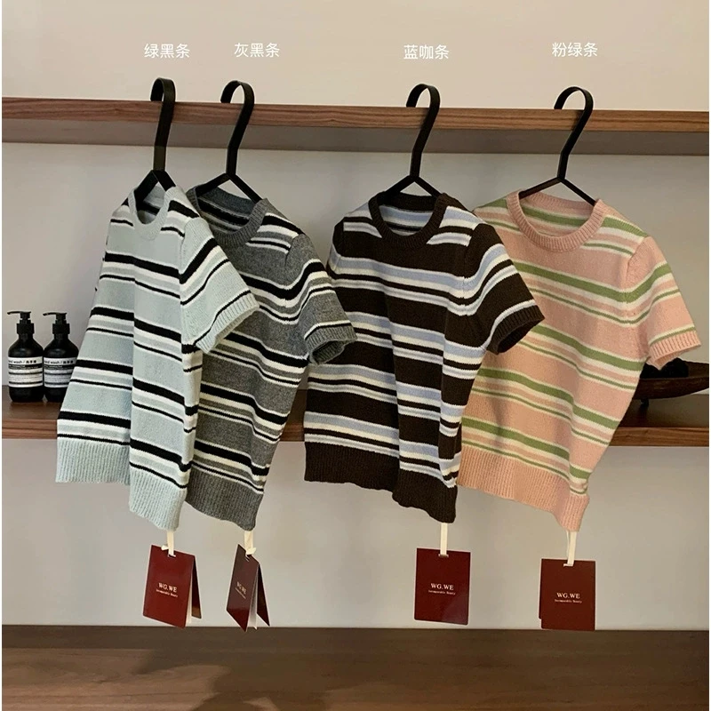 

Korean contrasting color one-shoulder short-sleeved T-shirt for women 2025 summer new irregular knitted top