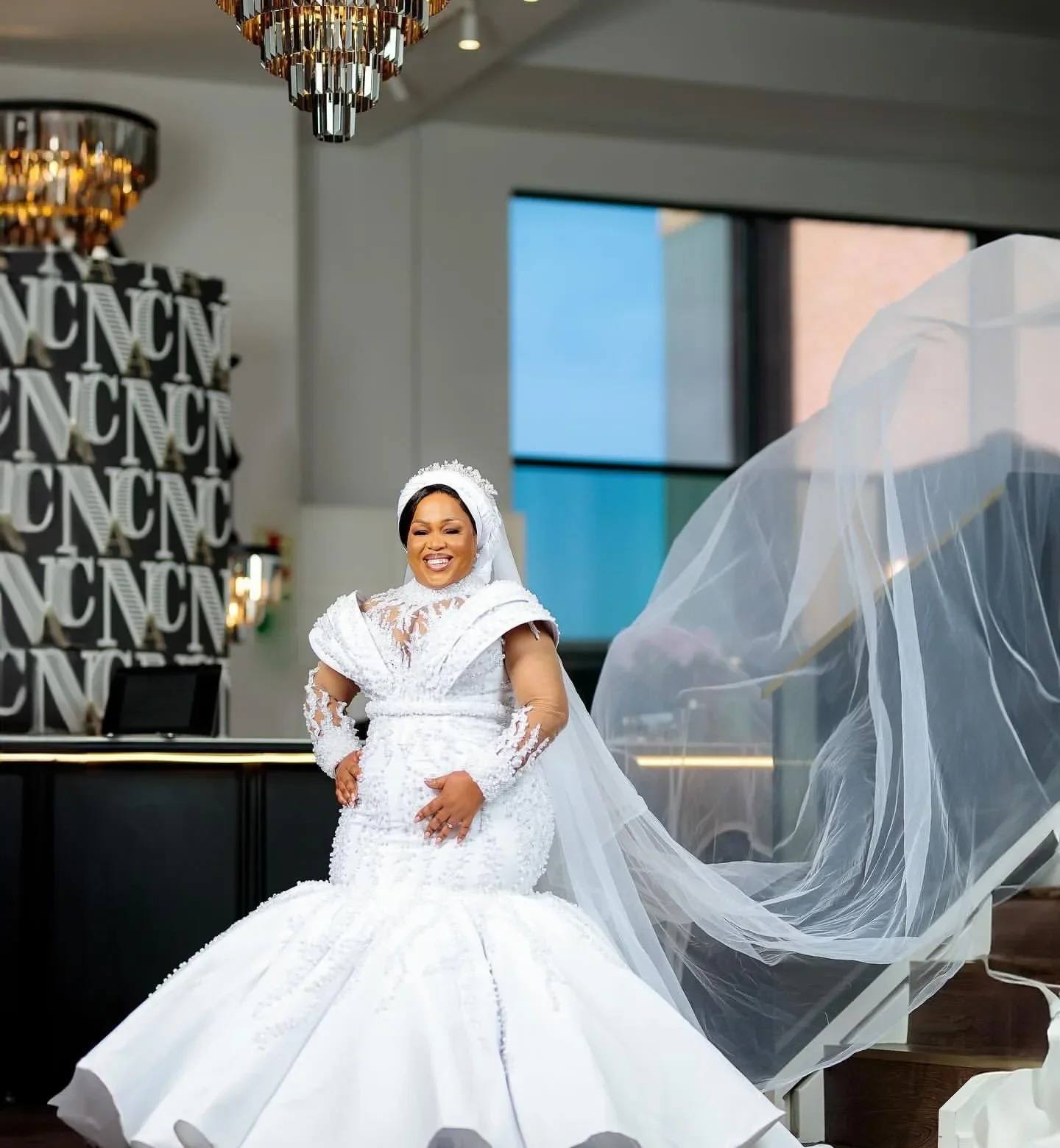 

Customized High Neck Sparkly Sequins Beads Plus Size Wedding Dress Robes De Mariée Long Sleeves Arabic Bridal Gown