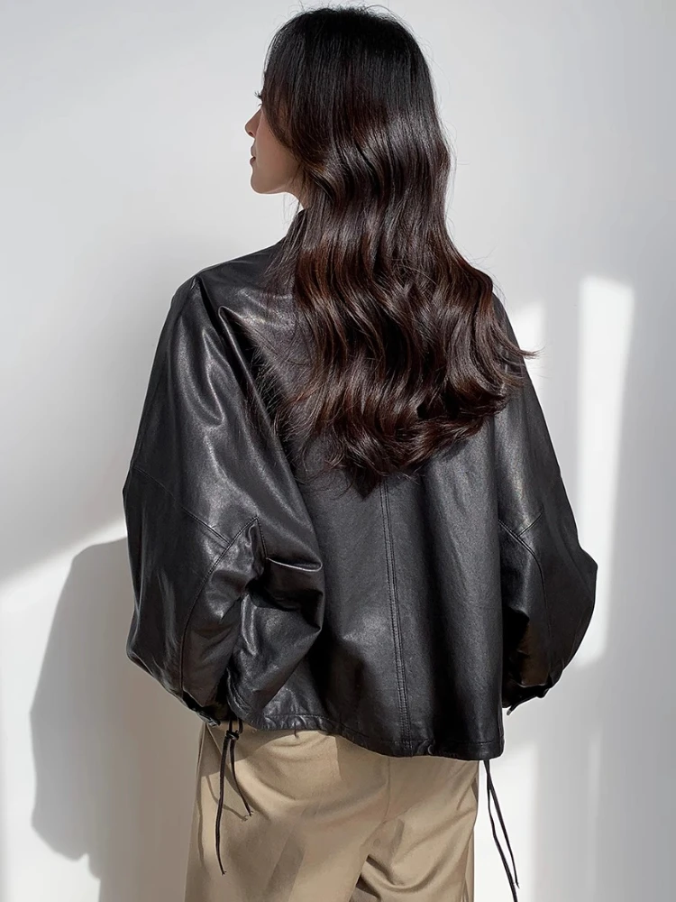 Lässige kurze Echtlederjacke für Damen, Frühling und Herbst 2022, neuer High-End-einfacher Stehkragen, weicher schwarzer Mantel aus echtem Schaffell