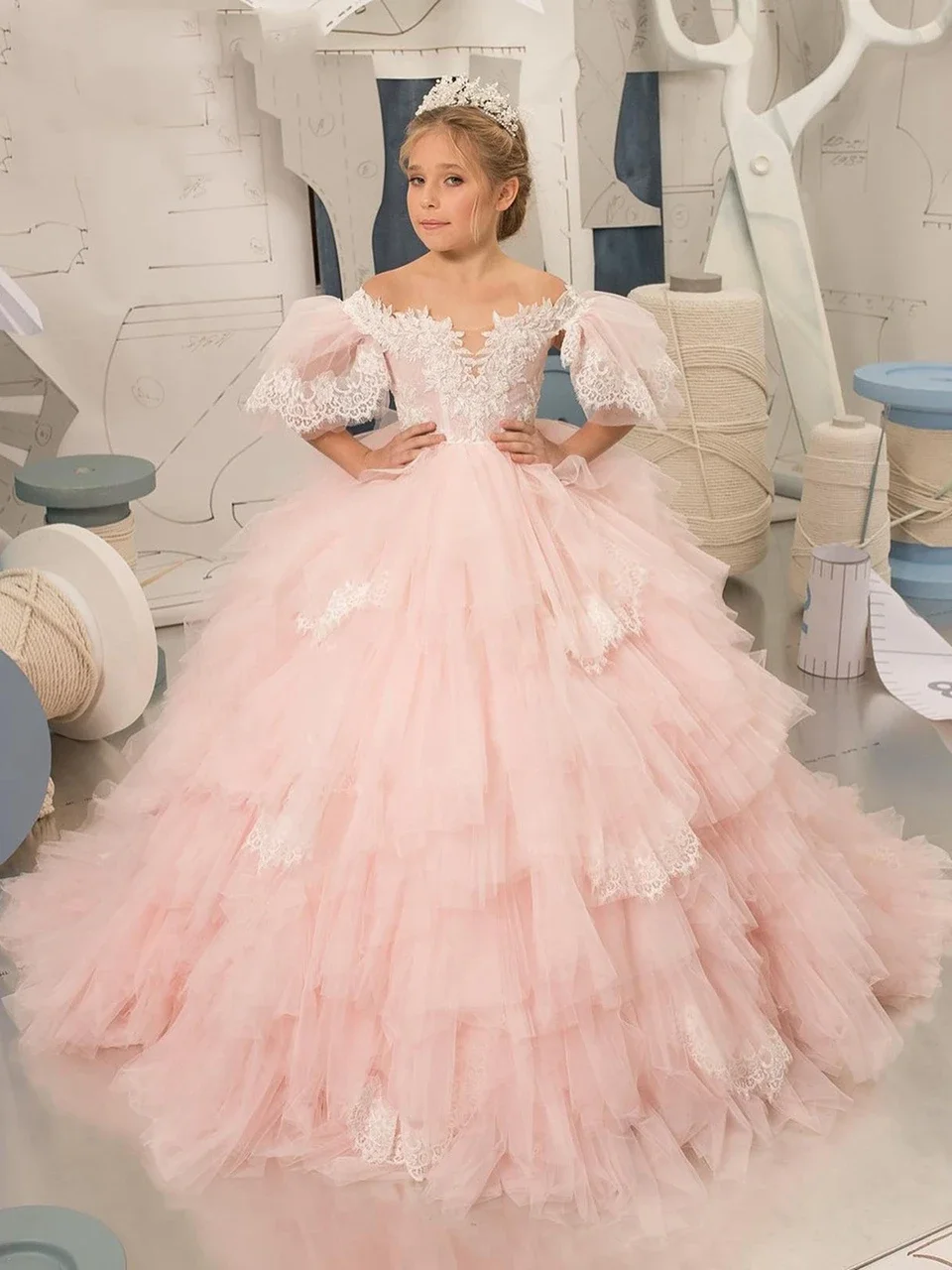 

Flower Girl Dress Pink Fluffy Layered Bubble Sleeve Applique Wedding Little Flower Children Holy Communion Prom Dress