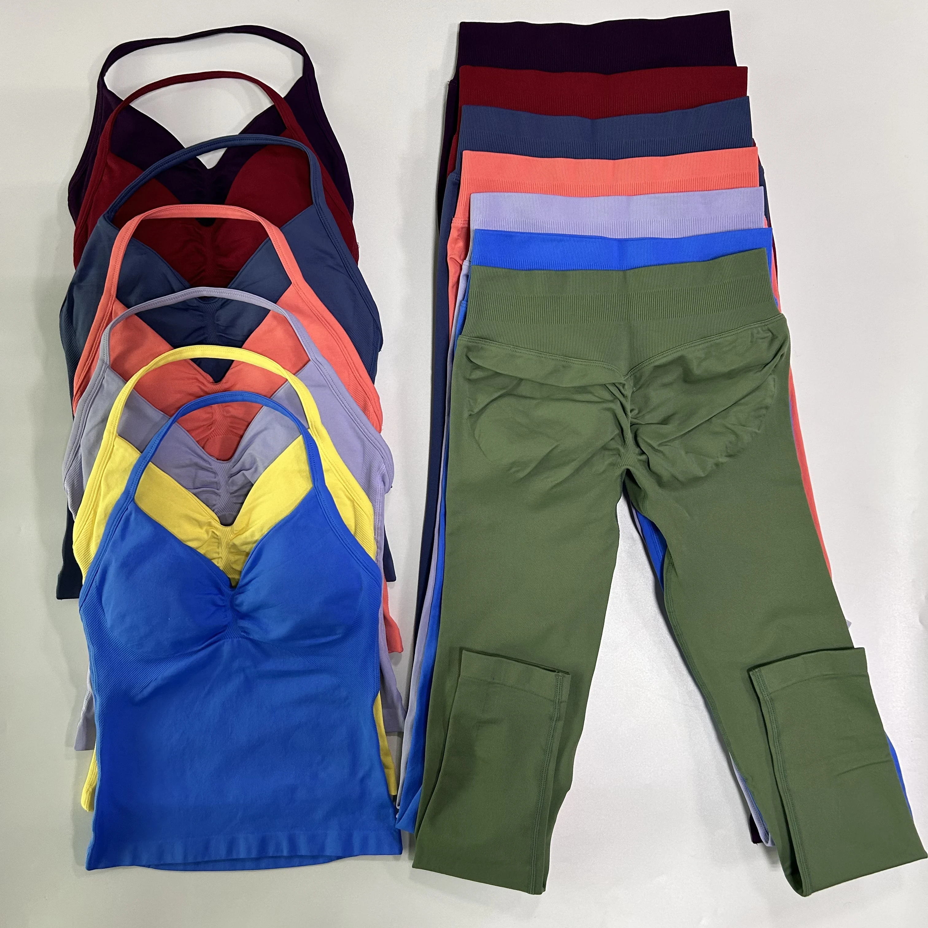 

No Logo 2 Pieces Gym Set Leggings Set Padded Tank Top Scrunch Bum Leggings Yoga Clothing Seamless Yoga Set Outfits Sportswear