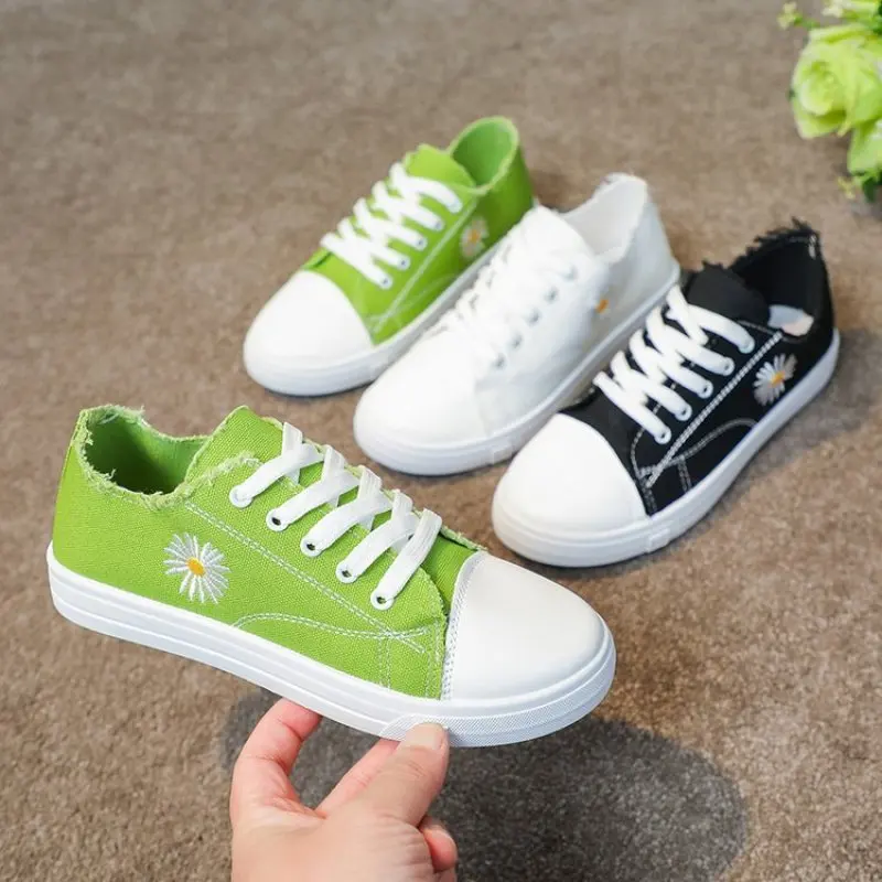 Nieuwe Mode Lente Zomer Vrouwen Canvas Schoenen Platte Sneakers Vrouw Vrijetijdsschoenen Lage Bovenzijde Veters Witte Schoenen Vrouw Vulkanische Schoenen