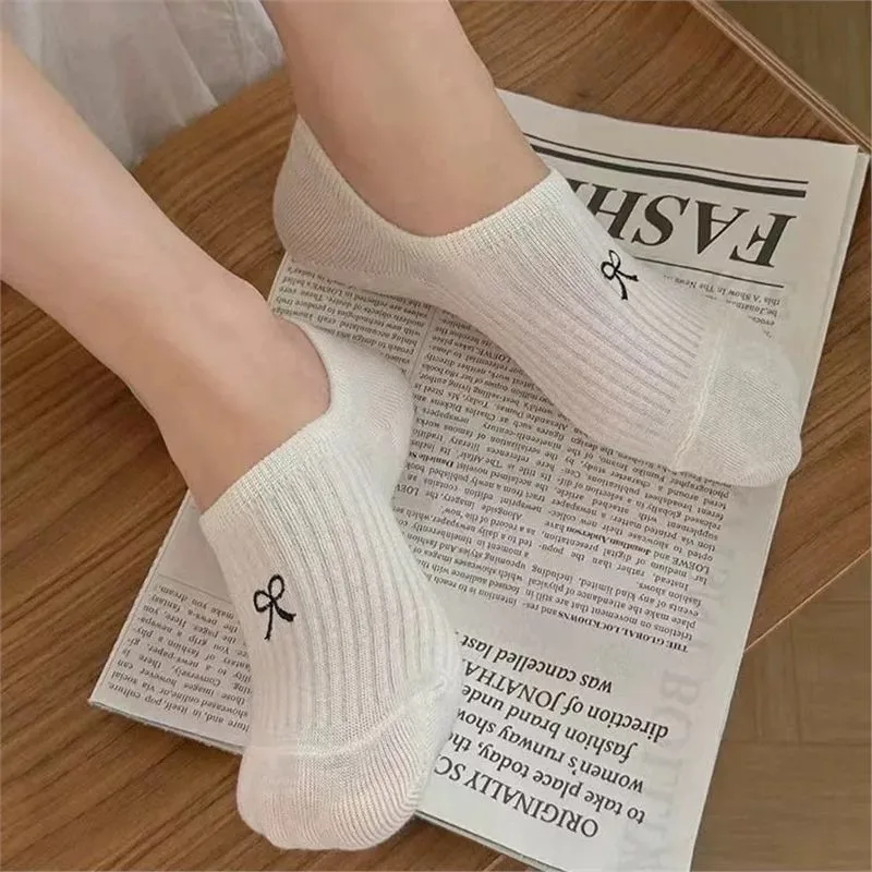 5/10/20 Pairs النساء القوس المطبوعة الجوارب القصيرة نمط الموضة لينة مريحة امتصاص العرق تنفس الجوارب غير مرئية غير رسمية