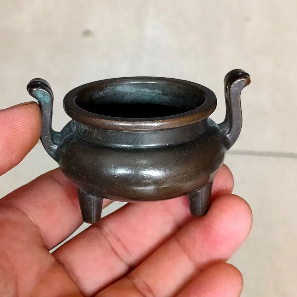 

Chinese Collectible Hand-carved Bronze Mini Incense Burner Censer Ornaments Decoration