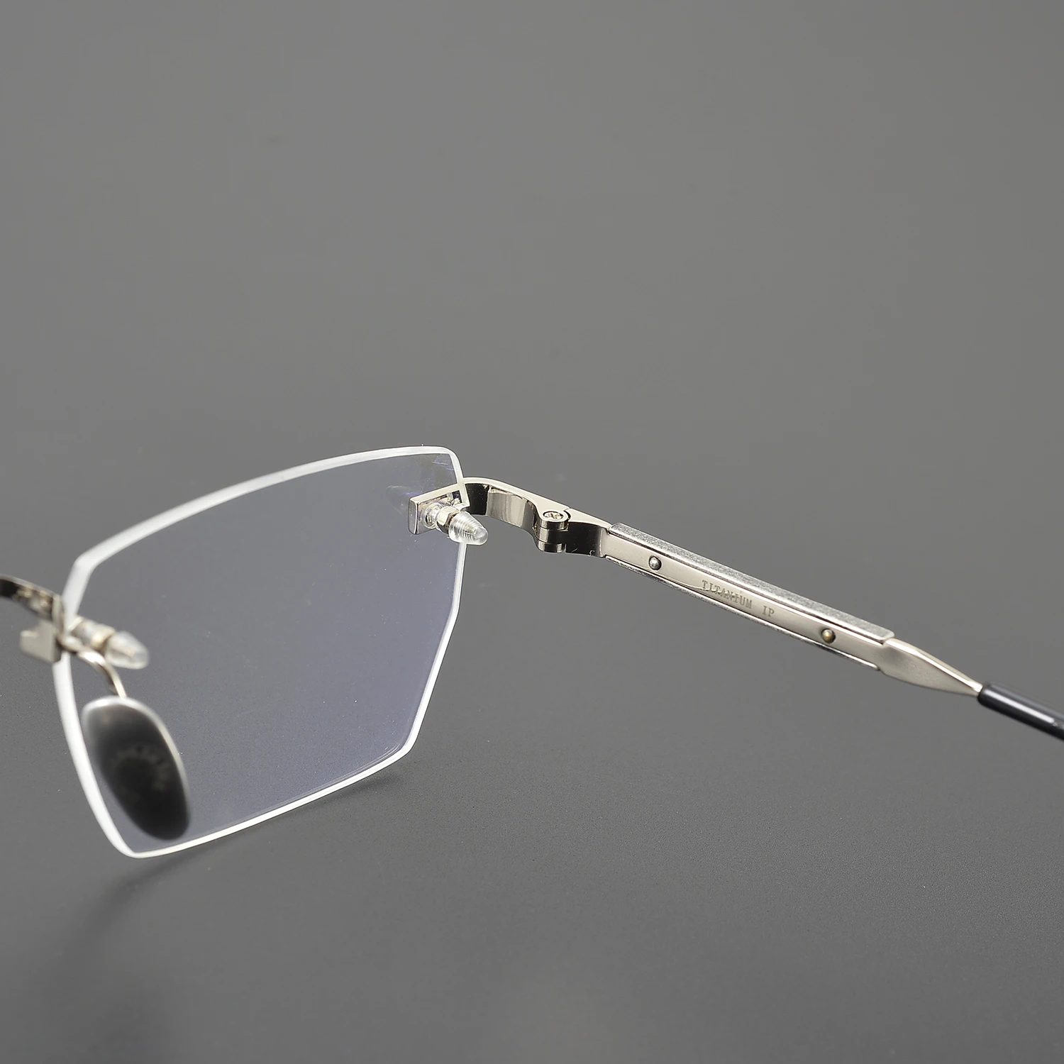 High Quality Handmade Titanium Rimless Optical Glasses Frame Men Women Ultralight Vintage Square Computer Eyeglasses Eyewear