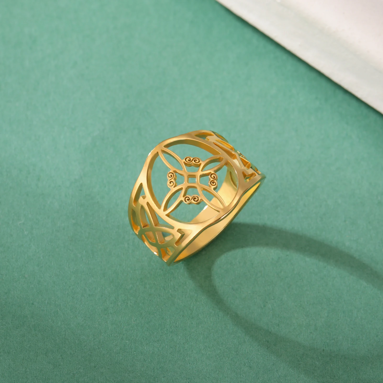 Kkjoy Hexenknoten Keltisches Symbol Ring Edelstahlring Hohl Glücksbringer Schmuck Amulett Ring Geschenk für Frauen Paare Mädchen – Detail 5