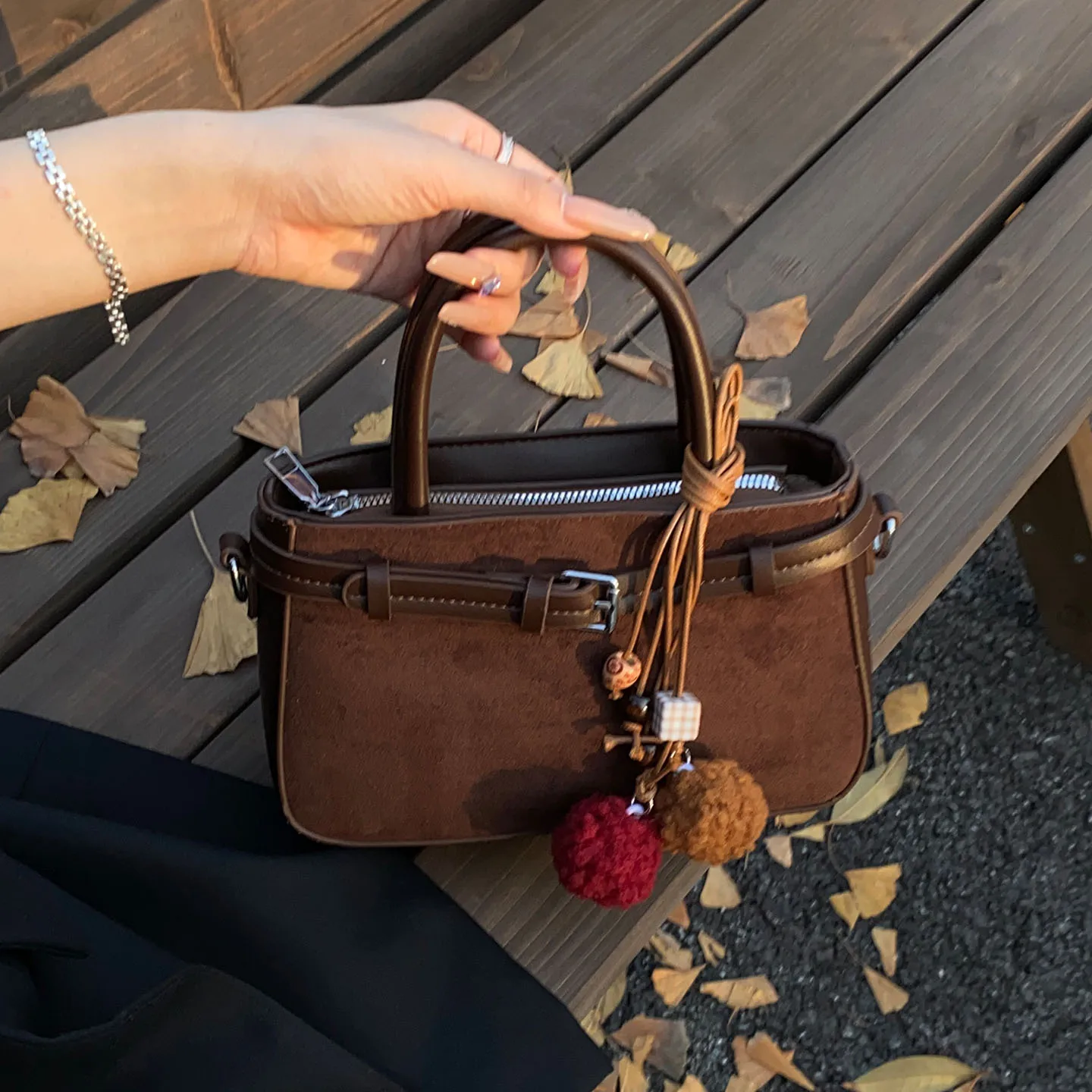 

Fashion Retro Faux Suede Handbags Autumn/Winter New Nubuck Leather One Shoulder Bag Chic Elegant Maillard Crossbody Bags
