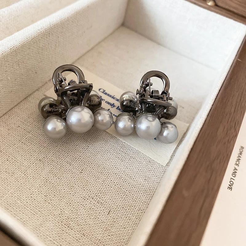 Französisch Licht Luxus Neue Mini Imitation Perle Haar Krallen Für Frauen Temperament Vielseitige Fringe Clips Mode Premium Zubehör