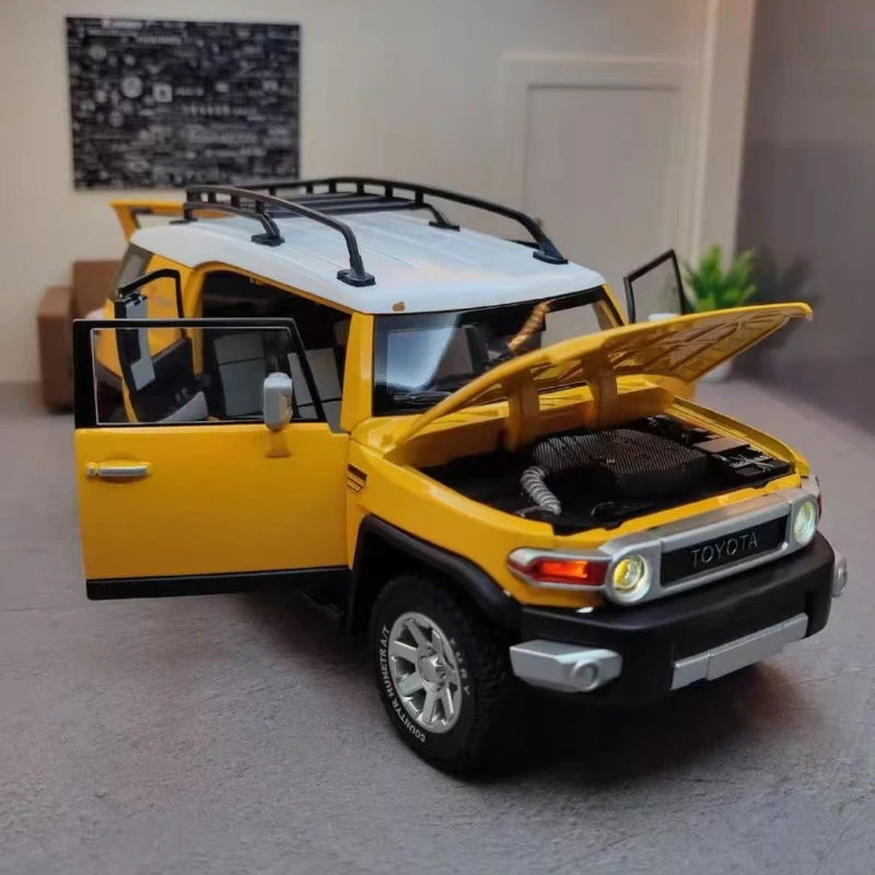 

1:24 TOYOTA FJ Cruiser Alloy Car Model Diecast & Toy Metal Off-road Vehicles Car Model Sound and Light Simulation Childrens Gift