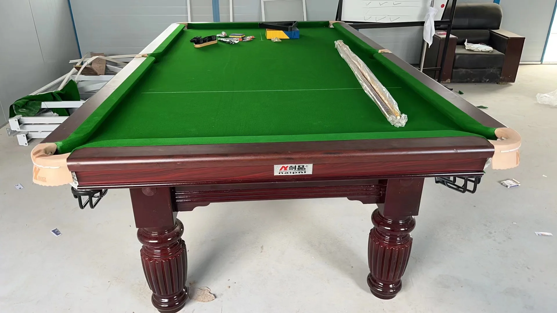 Picture 6: Factory Price  Solid Wood Marble 9ft Billiard Table  Pool Table for Sale