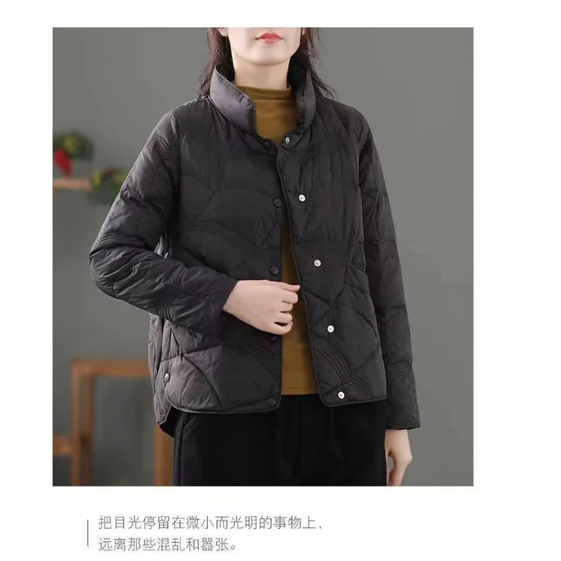 Dun dons dames korte opstaande kraag mode effen kleur lichtgewicht herfst en winter warm jack met lange mouwen