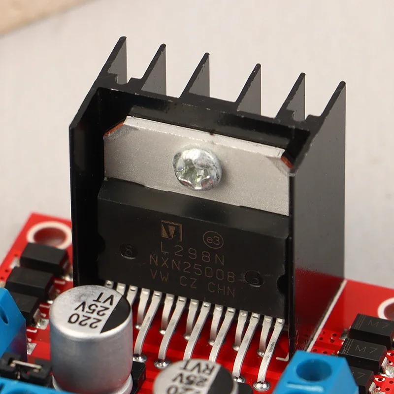 Picture 4: L298N DC Motor Driver Module L298N Stepper Motor Smart Car Robot Breadboard Peltier High Power L298 DC Motor Driver For Arduino