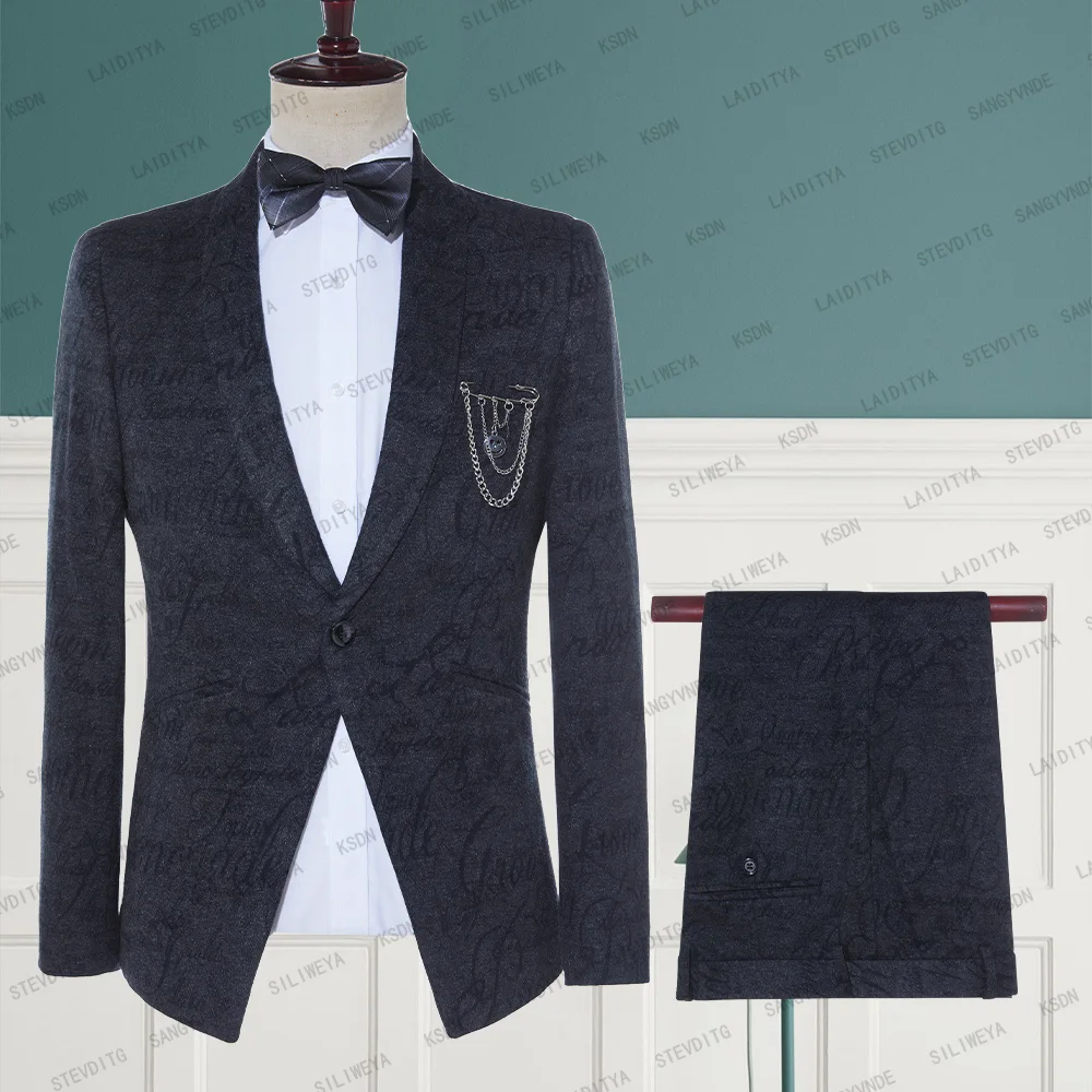 

2023 New Custom Made Groomsmen Dark Grey Velvet Black Printed Tuxedos Shawl Lapel Men Suits Wedding 2 Pcs Set Jacket Pants