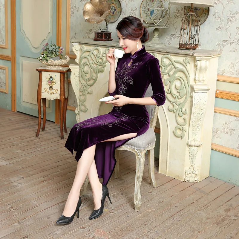 Autumn and Winter New Velvet Cheongsam Retro Standing Collar Suit Wedding Embroidery Improved Fashion Long