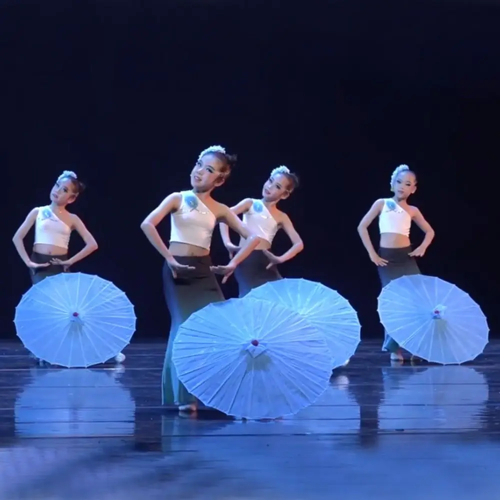 

Chinese Antique Style Oiled Paper Umbrella 10 Colors Costumes Photography Umbrella Dance Performance Umbrella
